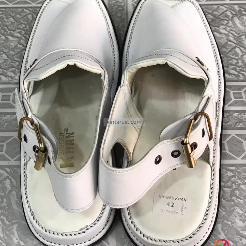 White Leather Peshawari Chappal: Traditional Kaptaan Sandal - Picture 4 of 6